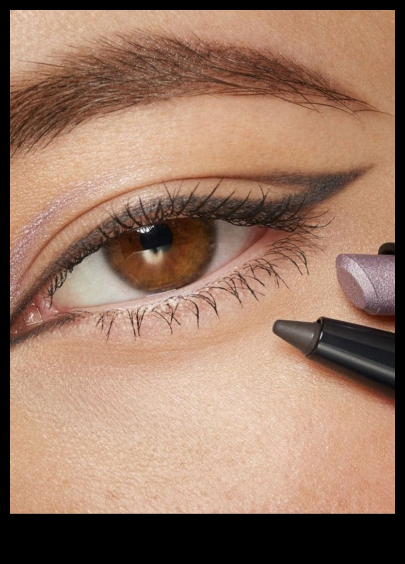 Eyeliner Temelleri: Farklı Türleri ve Stilleri Keşfetmek